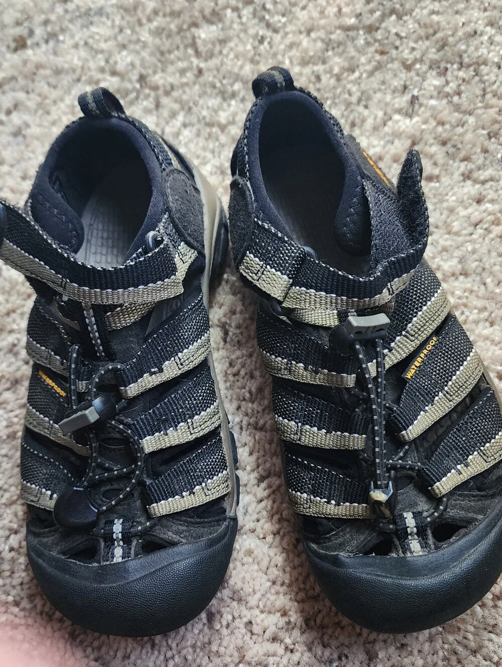 KERN Kids Waterproof Outdoor Sport Sandals - Black and Tan